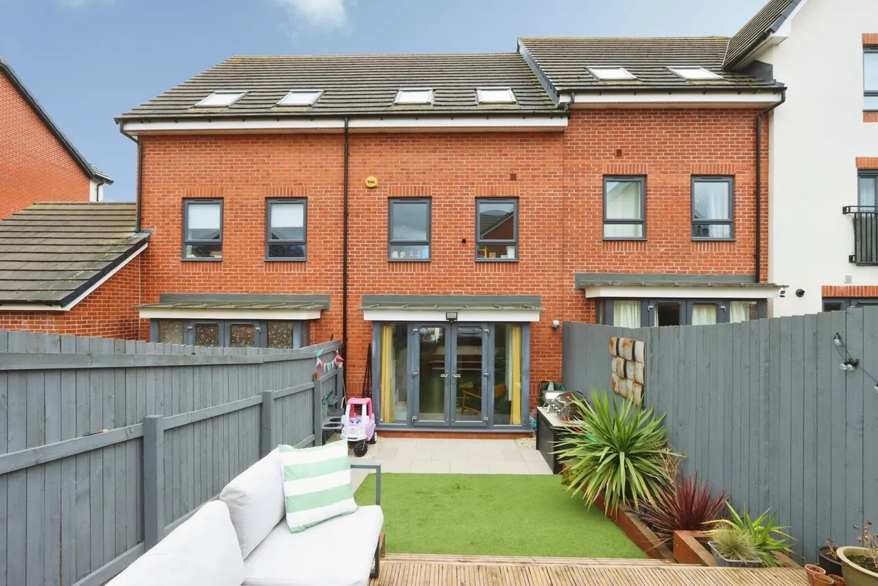3 bed house for sale — Brooks Drive, Waverley, Rotherham, South Yorkshire, S60