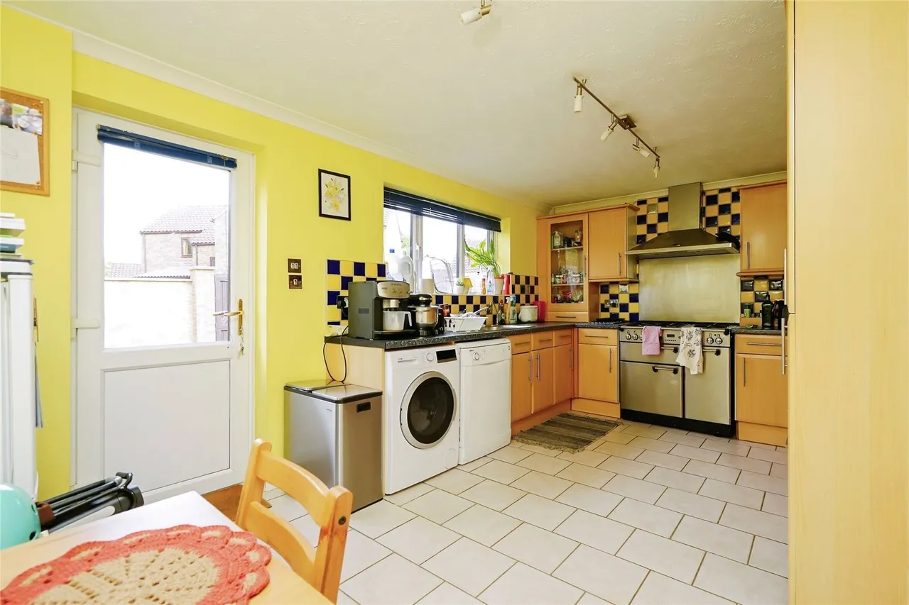 Binswood Avenue, Headington, Oxford, Oxfordshire, OX3, photo 3
