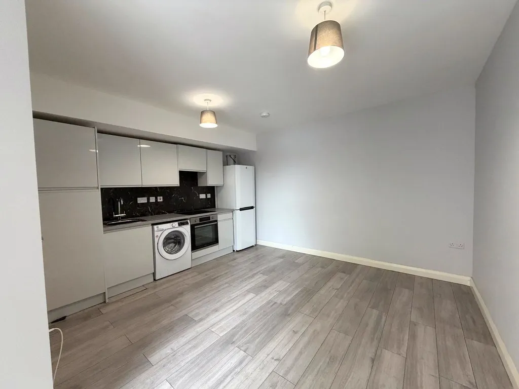 1 bed flat to rent, Station Street, Burton-on-Trent