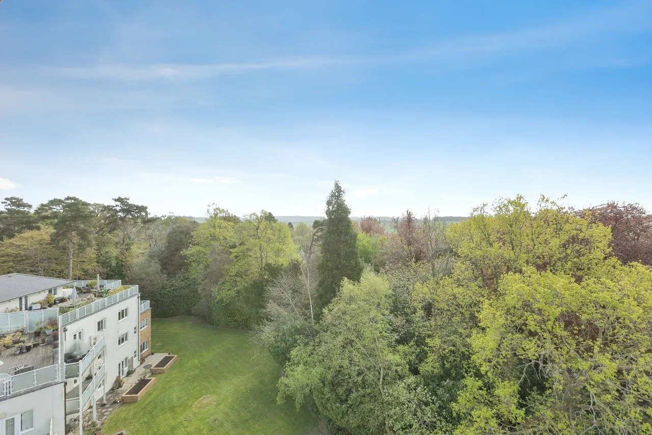 2 bed flat for sale, Sandrock Road, Tunbridge Wells, TN2
