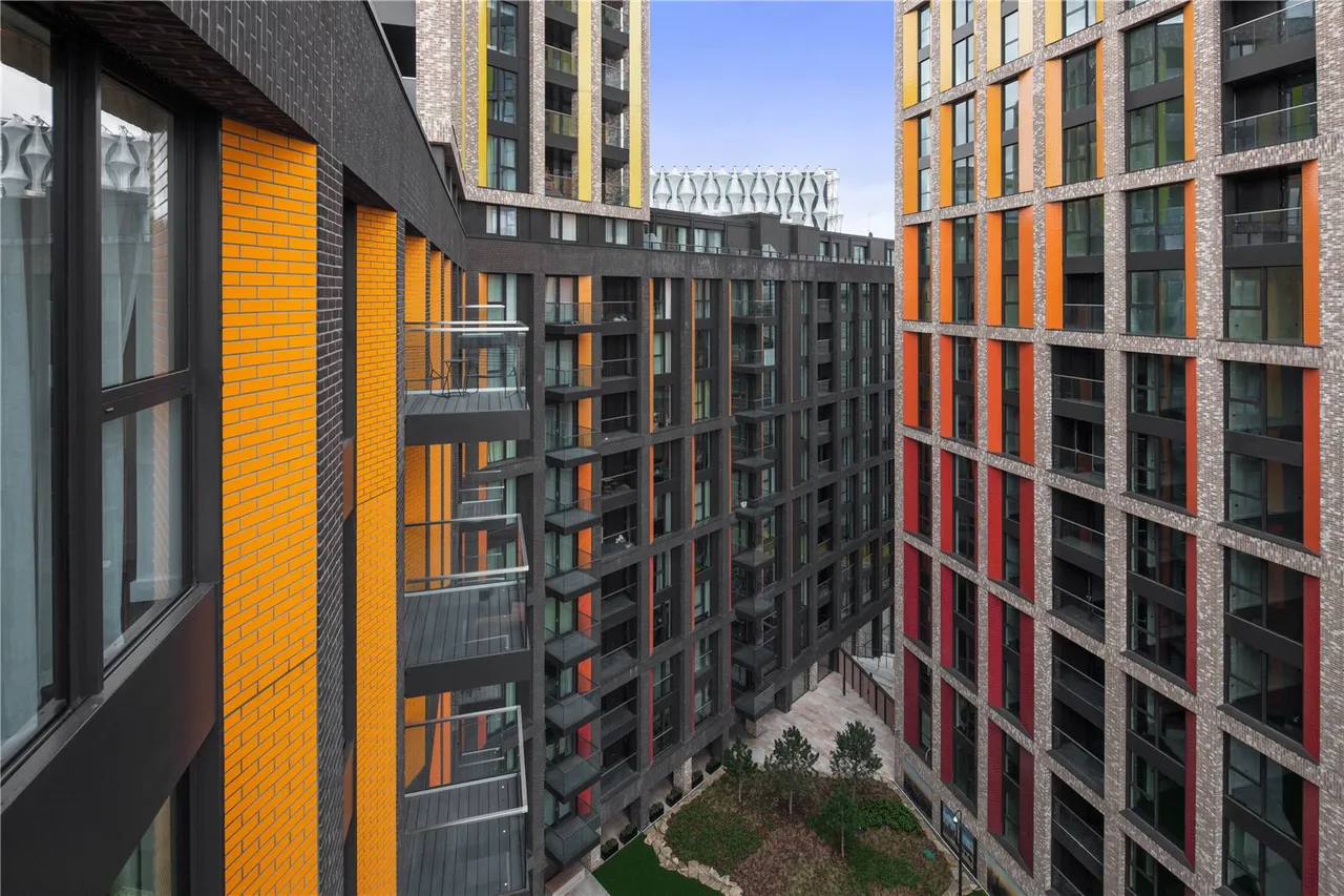Charles Clowes Walk, Nine Elms, SW11, photo 11