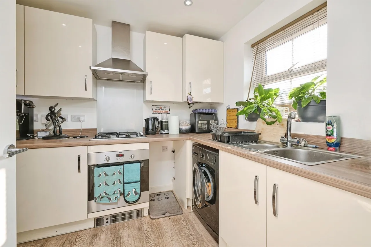 William Court Peterborough, PE8, photo 3
