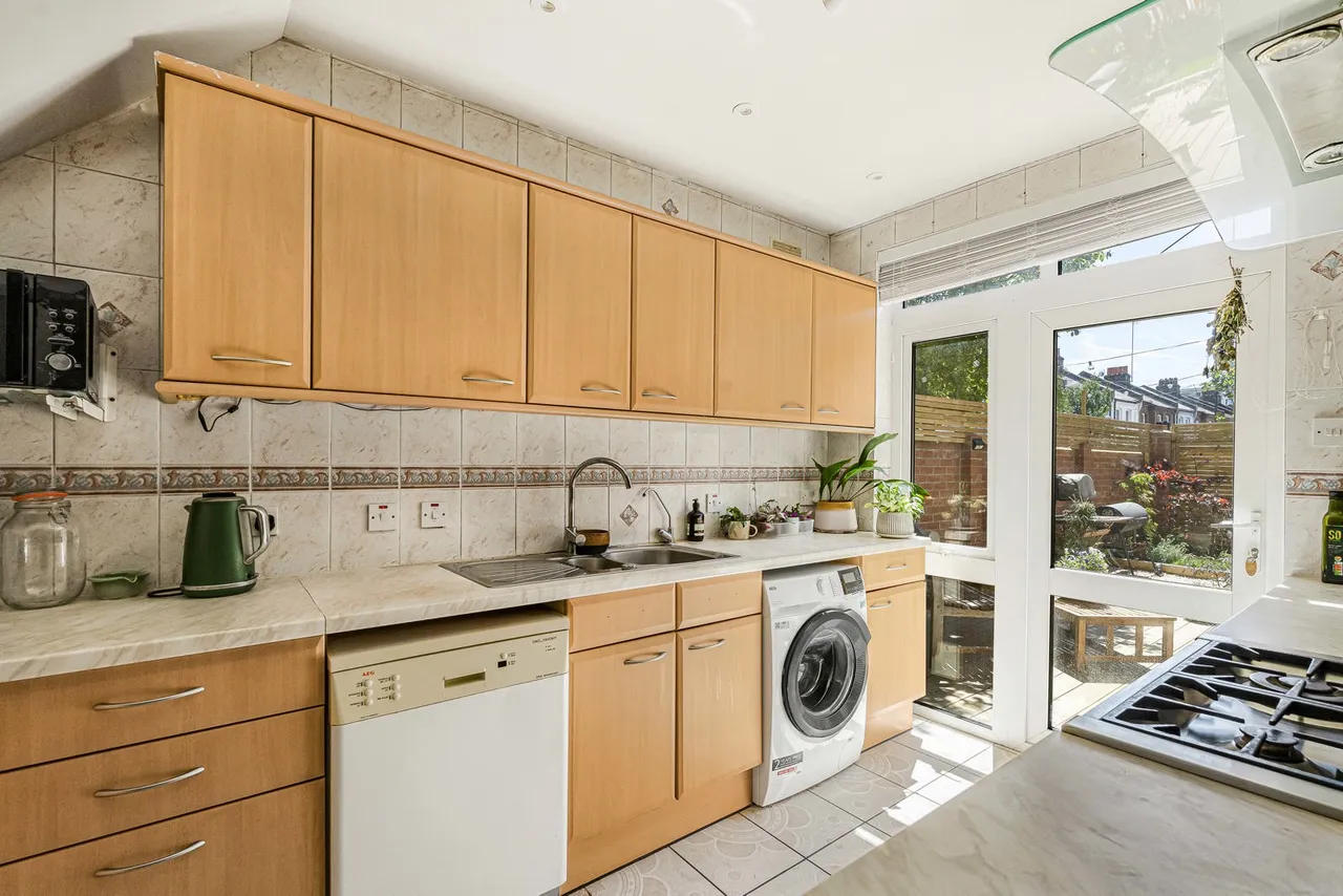 Crimsworth Road, London, SW8, photo 11