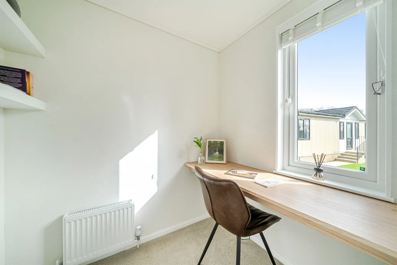 Blandford Road North, Beacon Hill, BH16, photo 16
