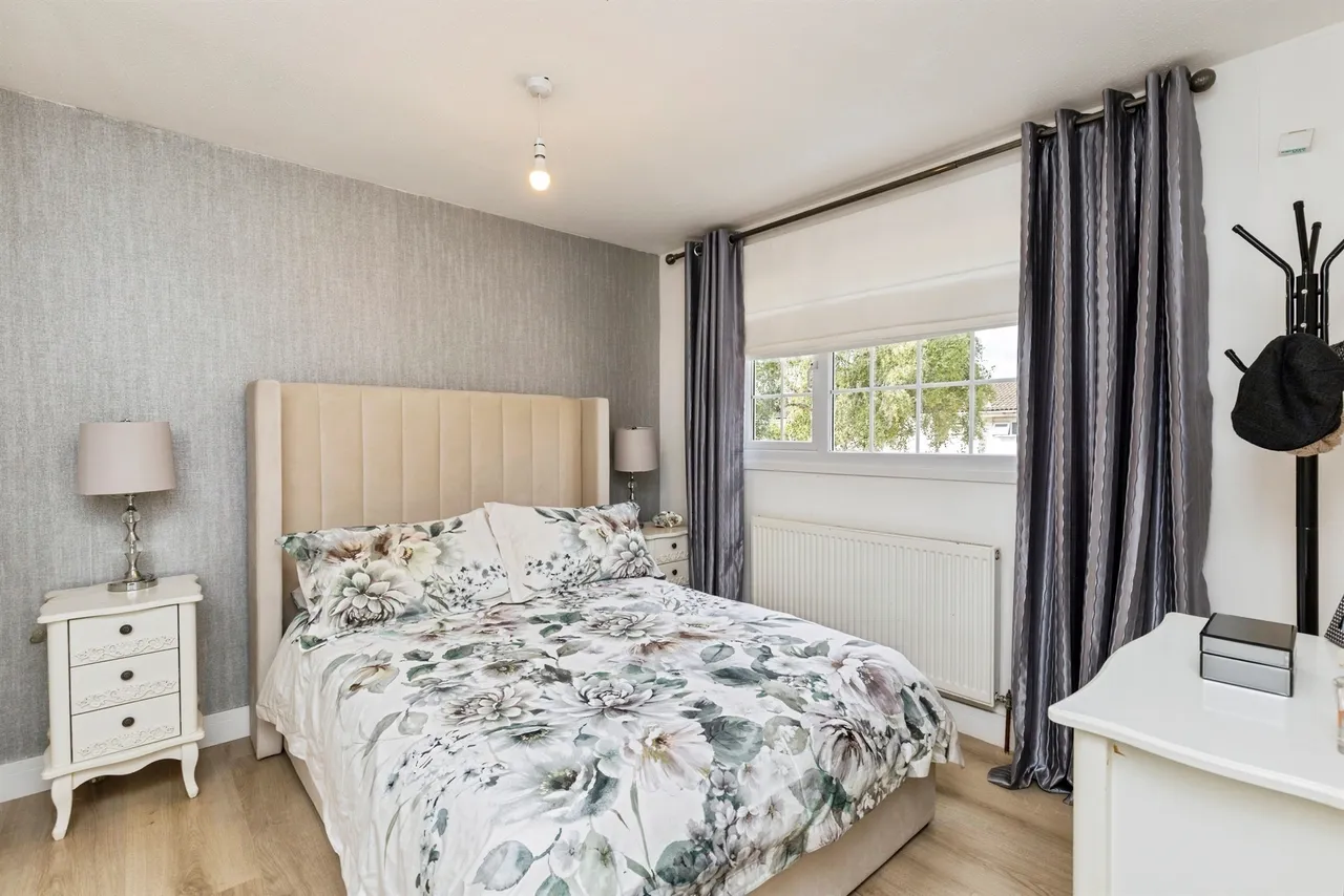 Curteys Walk, Crawley, RH11, photo 9
