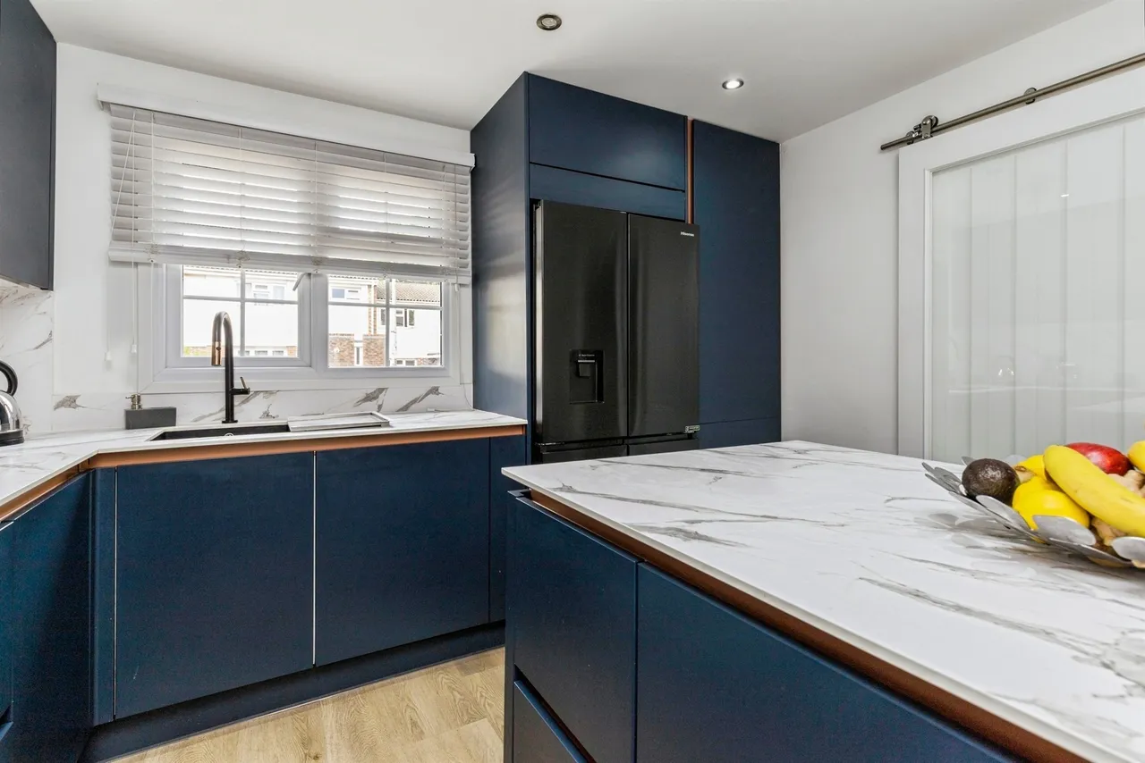 Curteys Walk, Crawley, RH11, photo 15