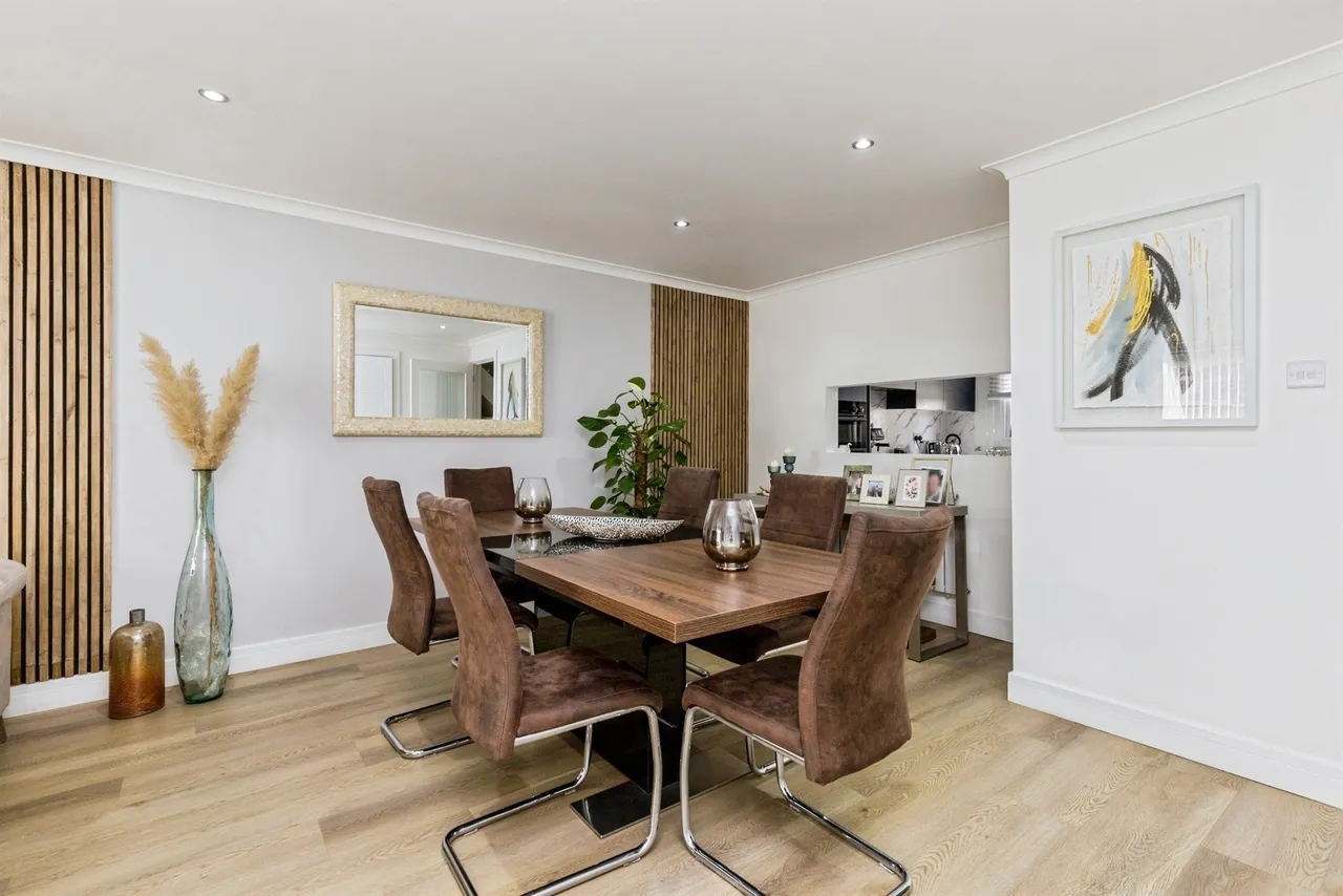 Curteys Walk, Crawley, RH11, photo 16