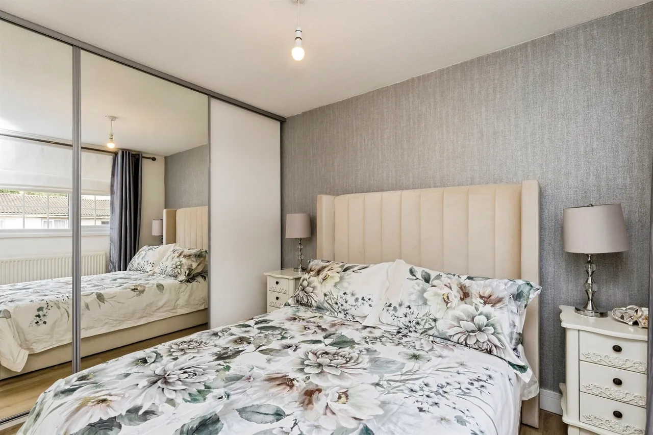 Curteys Walk, Crawley, RH11, photo 12