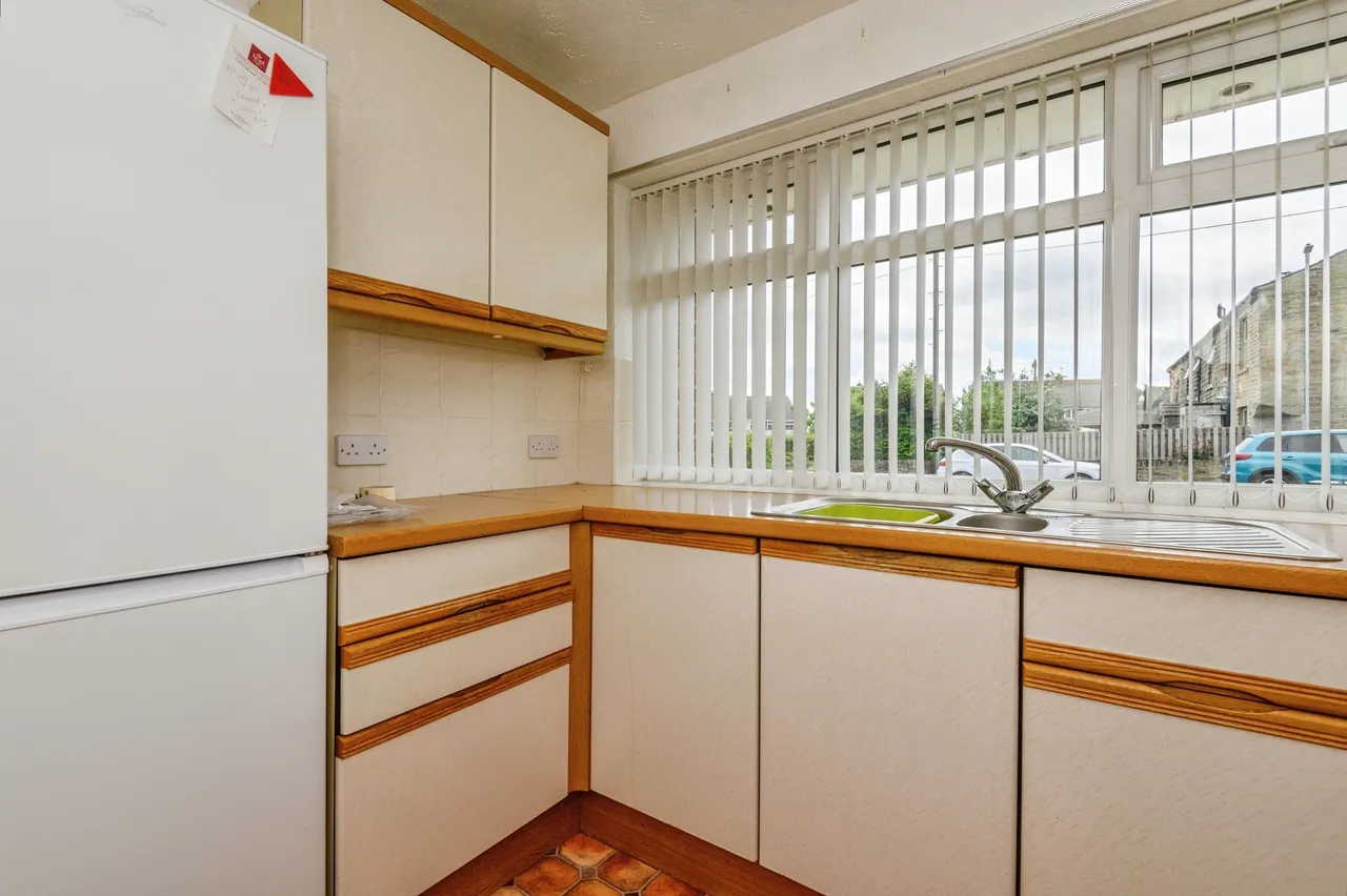 Church Road, Liversedge, WF15, photo 6