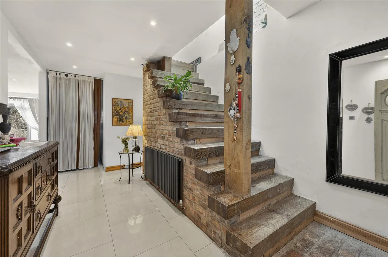 Dunstan Road, Golders Green, NW11, photo 2
