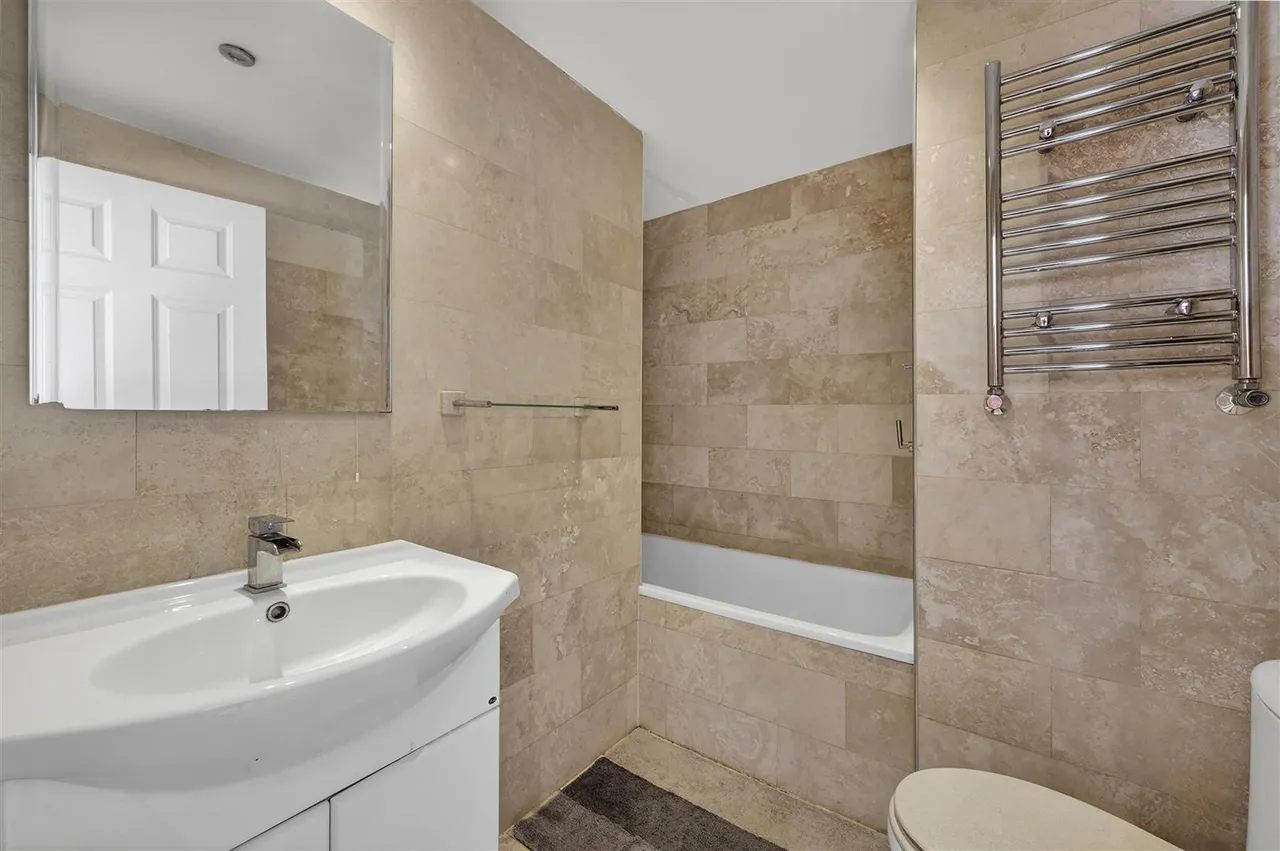 Dunstan Road, Golders Green, NW11, photo 9