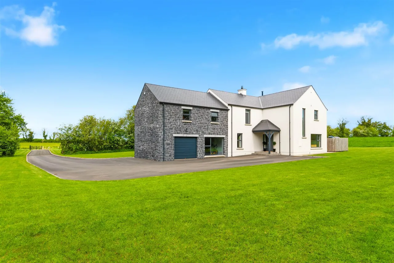 5 bed house for sale, Seven Mile Straight, Templepatrick, BT41
