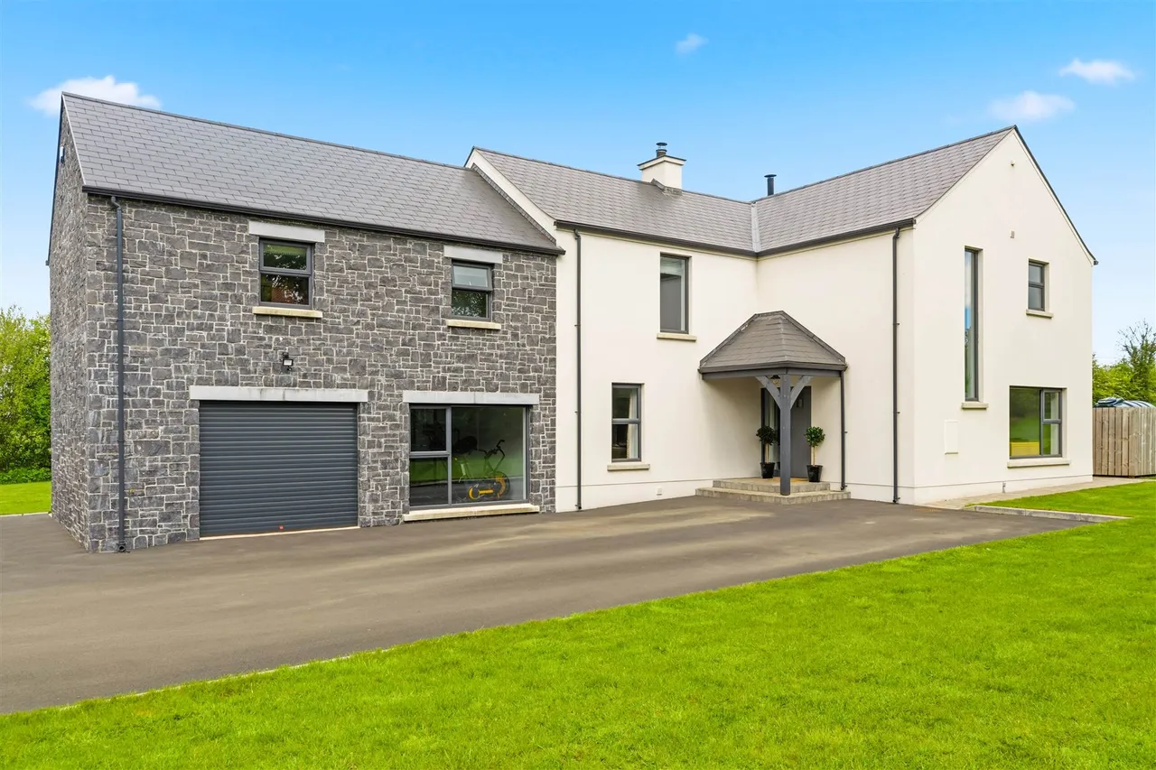 Seven Mile Straight, Templepatrick, BT41, photo 2