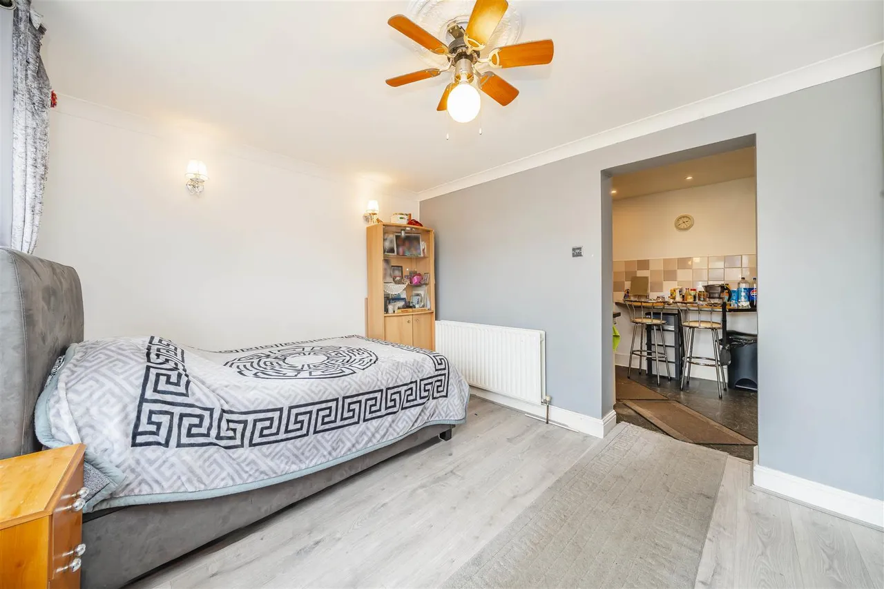 Hilliards Road, Uxbridge, UB8, photo 8