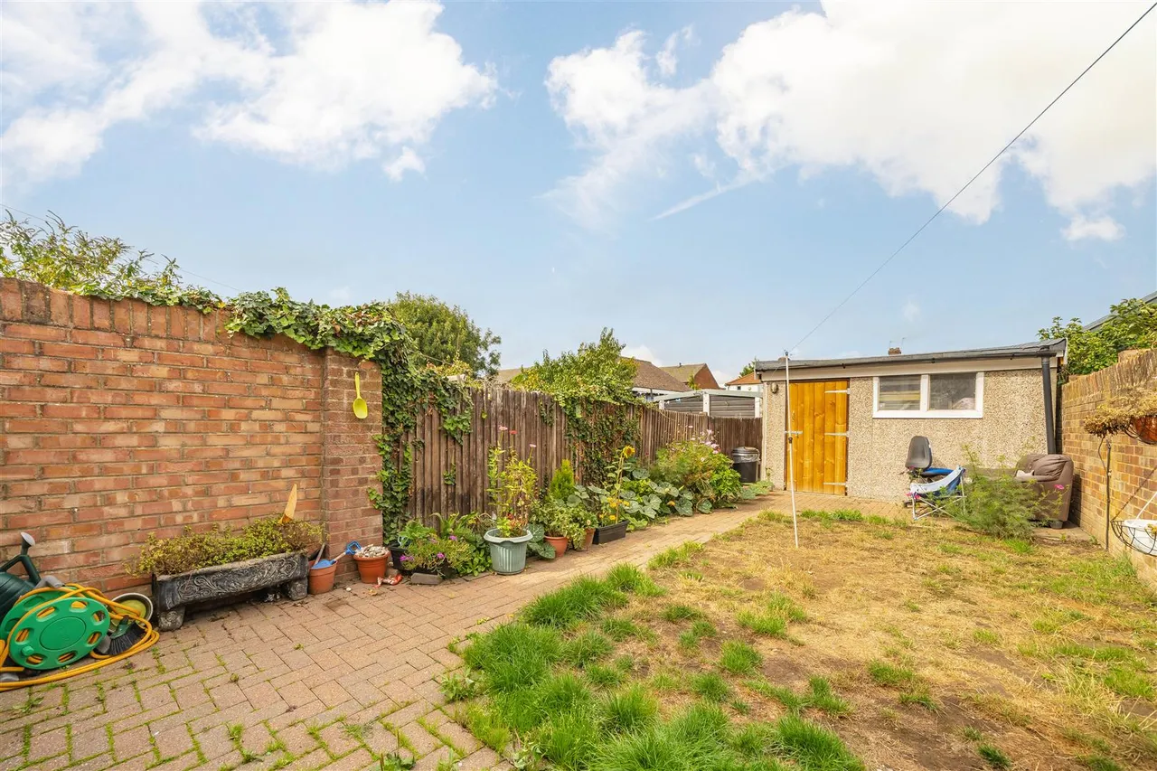 Hilliards Road, Uxbridge, UB8, photo 10
