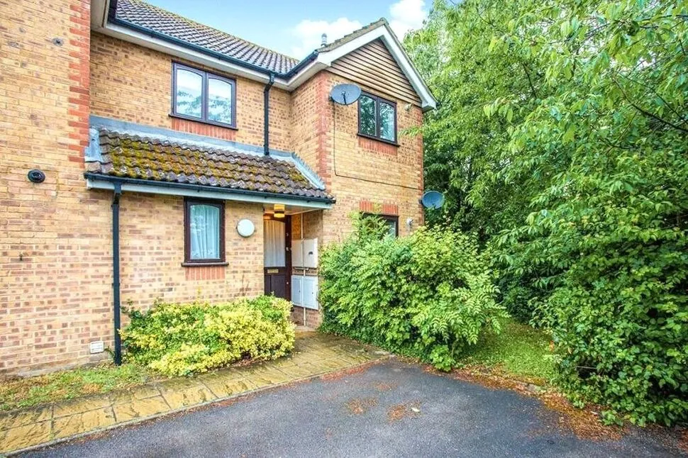 1 bed flat for sale — Hazel Court, Chalfont Road, Hertfordshire, WD3