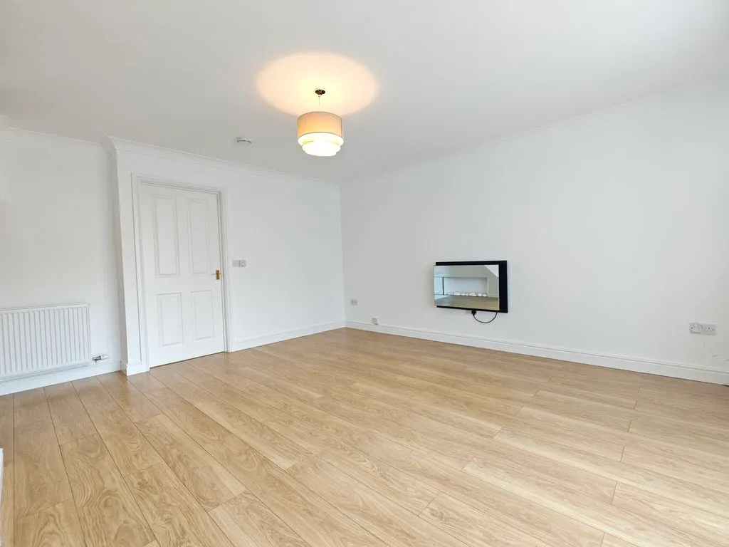 Lingmoor Terrace, Carlisle CA1 3NZ, photo 2