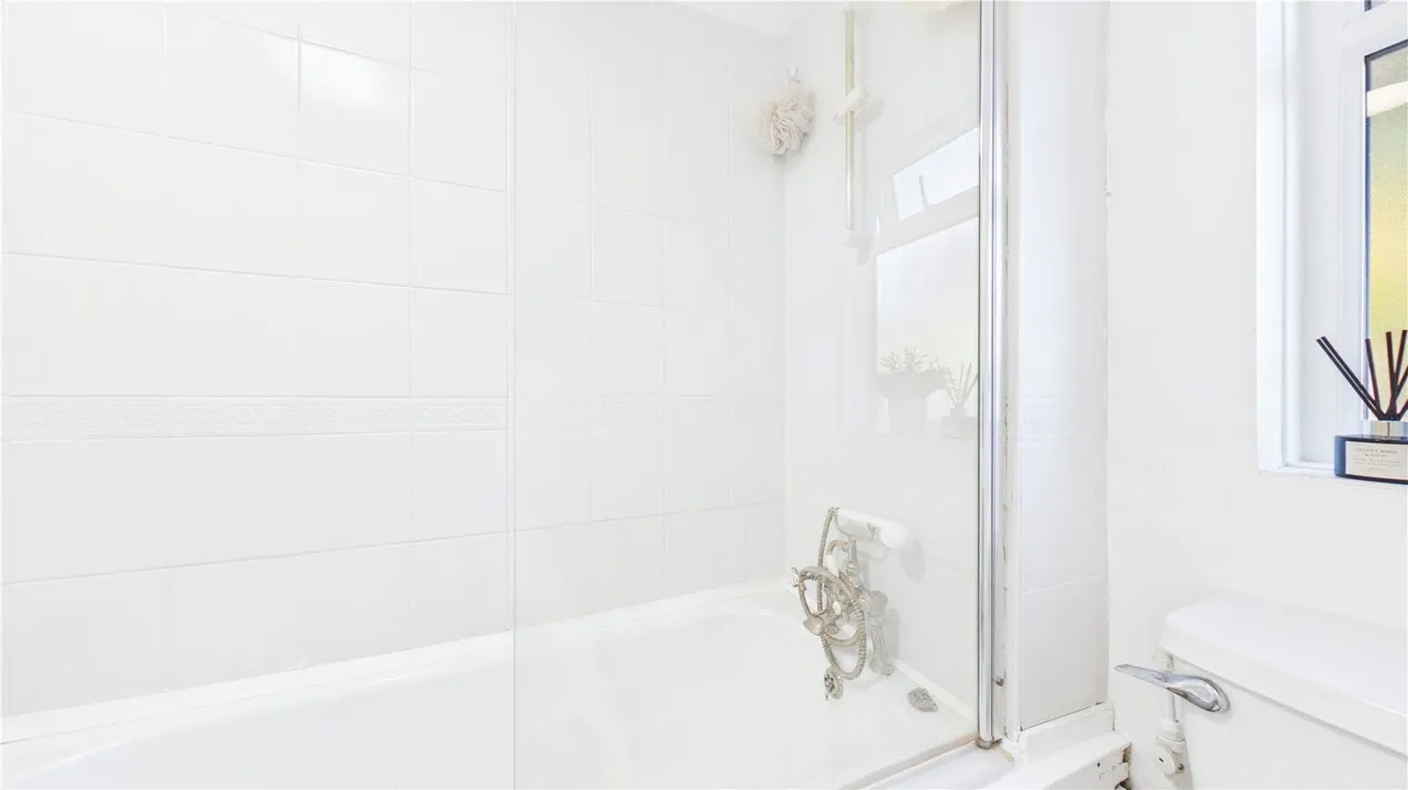 Mowbray Road, SE19, photo 21