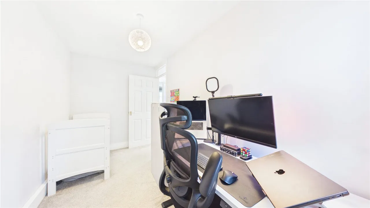 Mowbray Road, SE19, photo 28