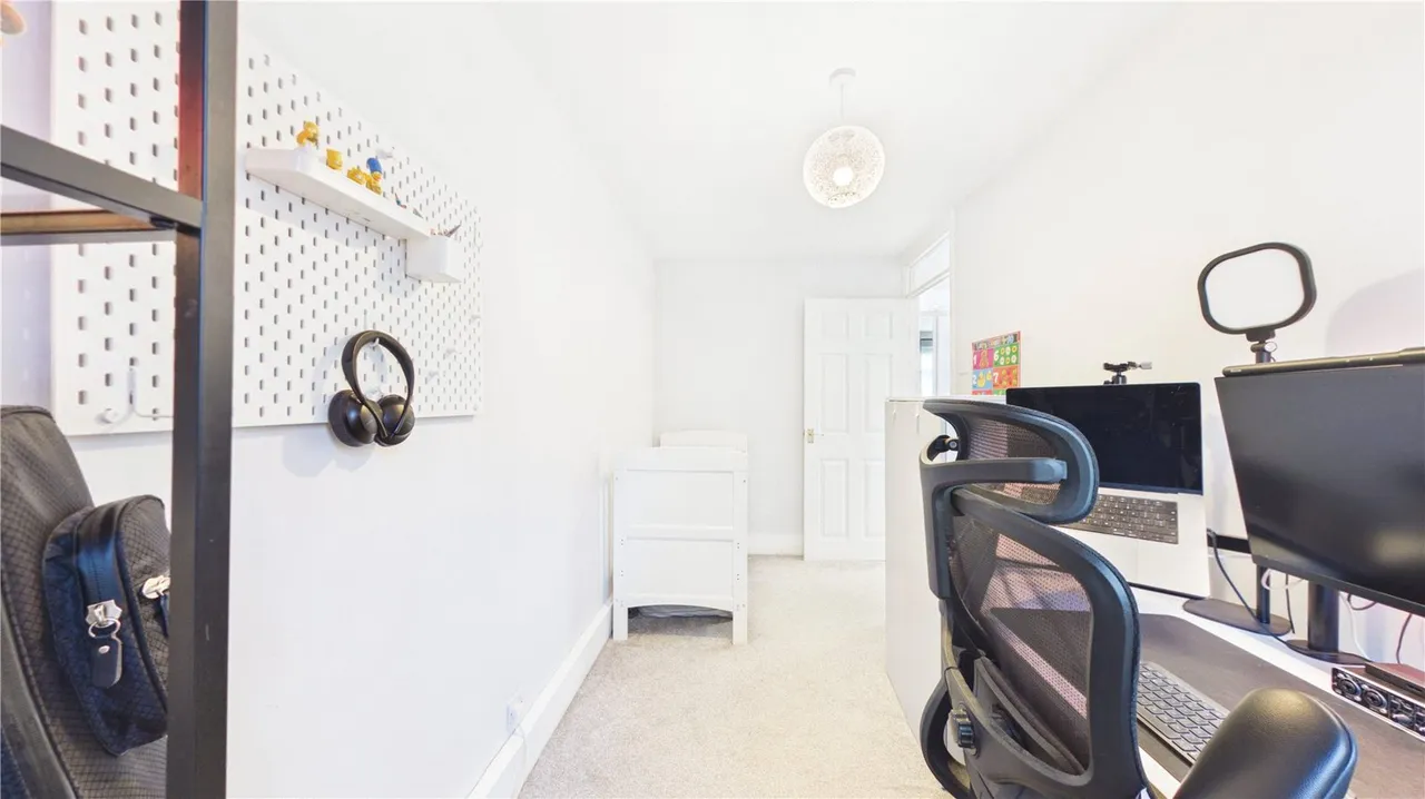 Mowbray Road, SE19, photo 27