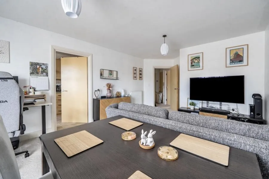 Coxhill Way, Aylesbury, HP21, photo 5