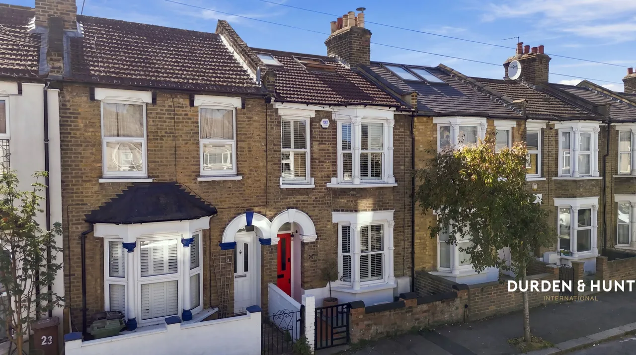 4 bed house for sale, Myrtle Road, Walthamstow, E17