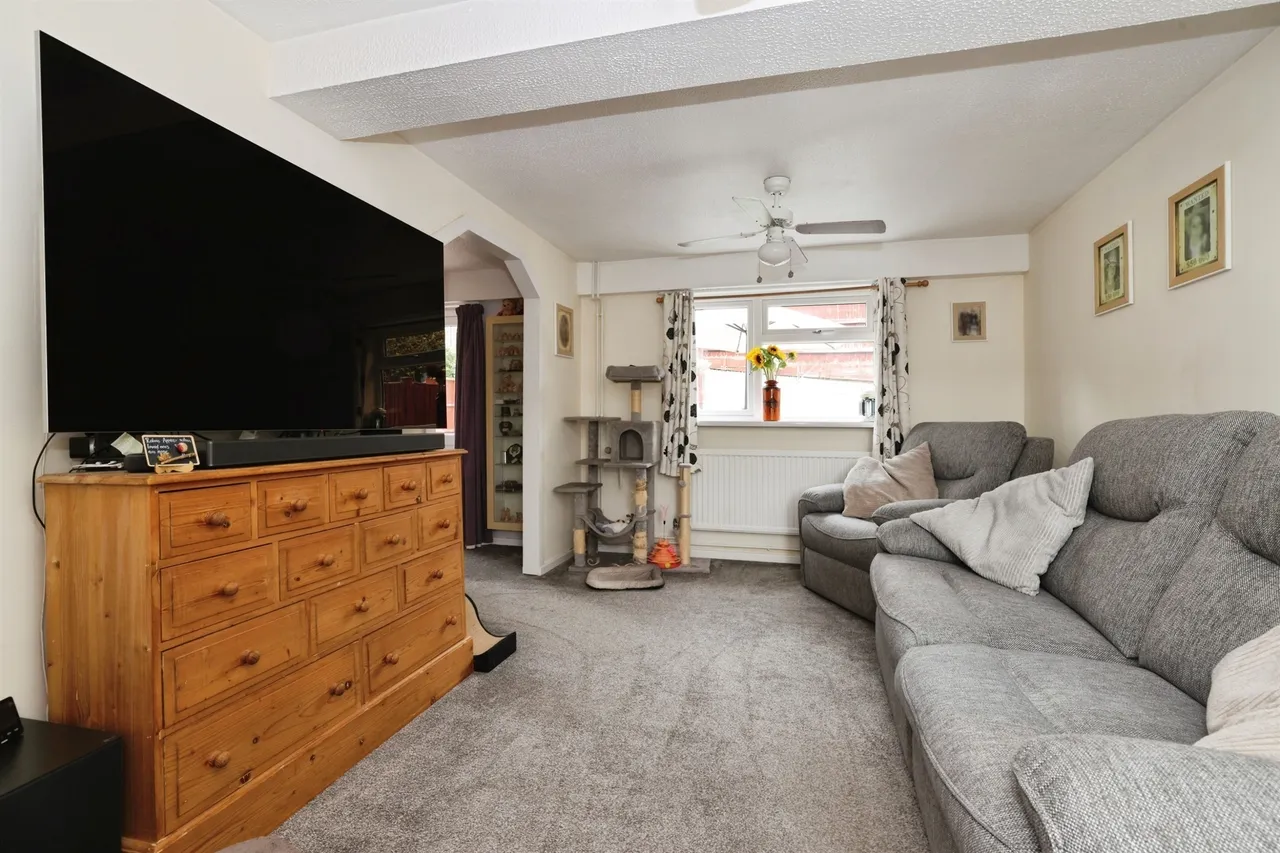 Pilgrims Way, Andover, SP10, photo 3