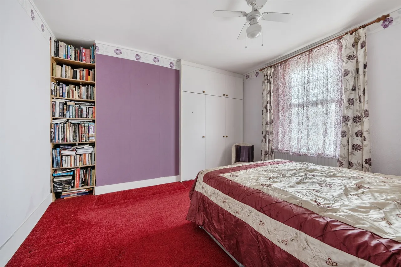 Churchbury Lane, Enfield, EN1, photo 10