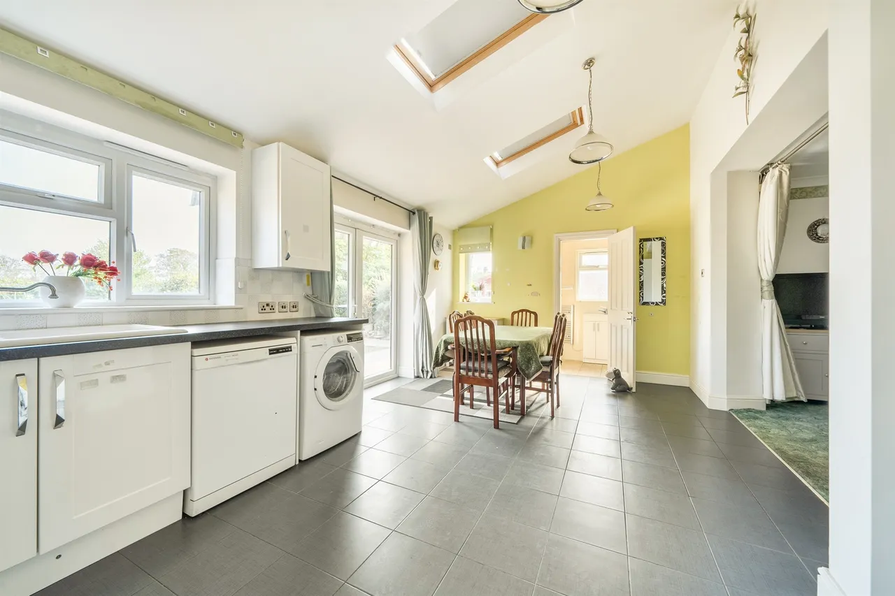 Churchbury Lane, Enfield, EN1, photo 7