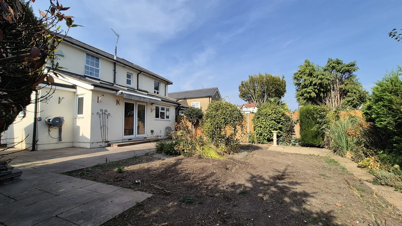 Churchbury Lane, Enfield, EN1, photo 15