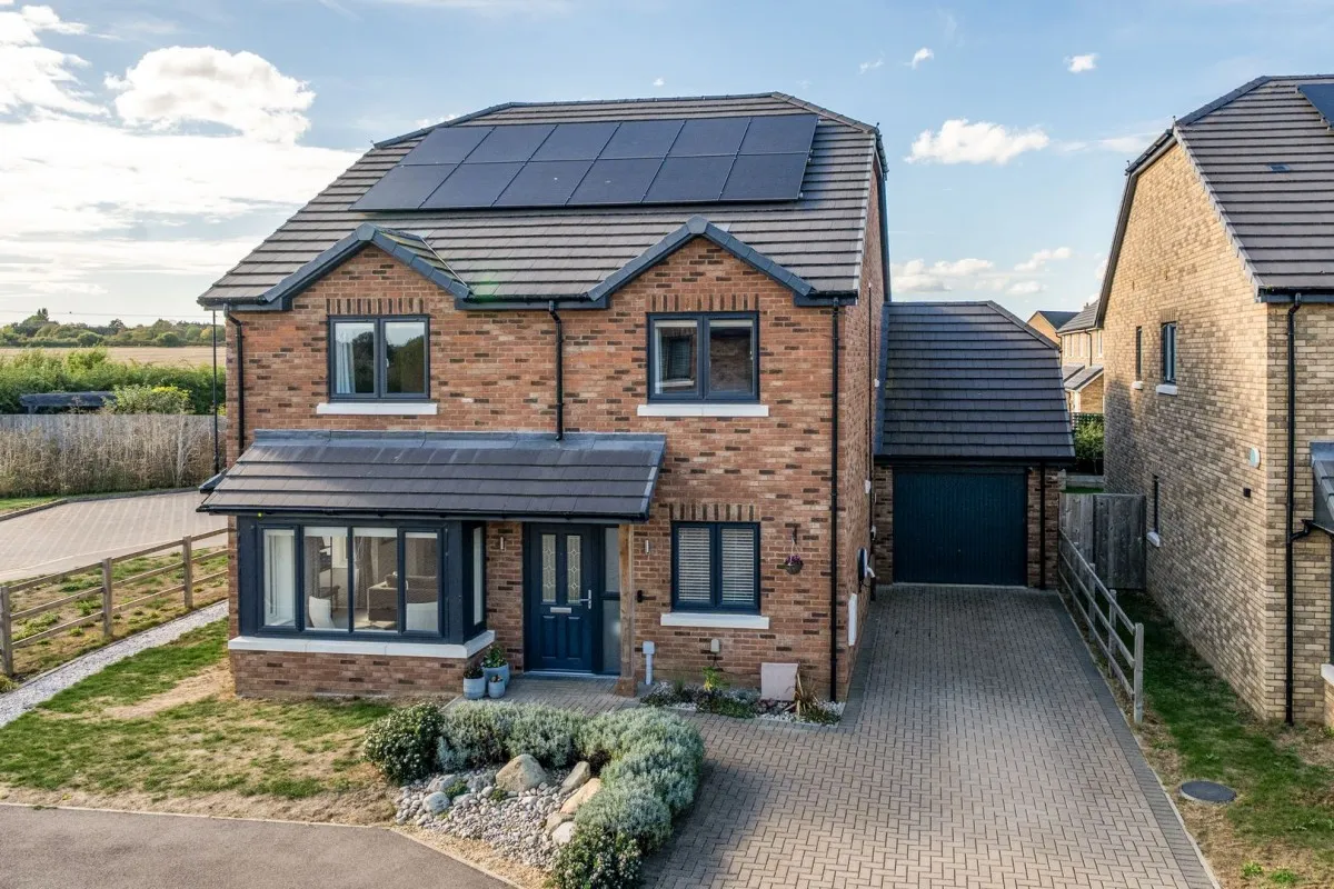 4 bed house for sale, Clifton Central, SG17