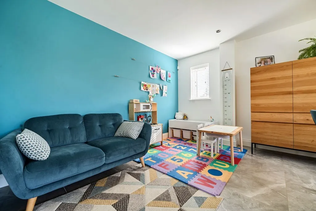 Clifton Central, SG17, photo 10
