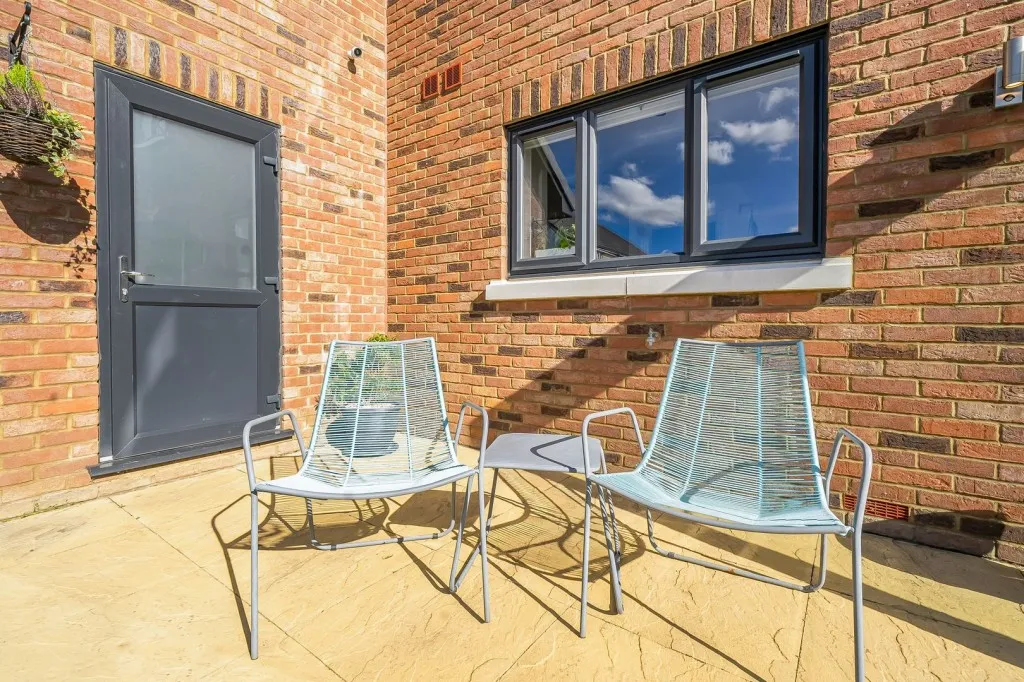 Clifton Central, SG17, photo 25