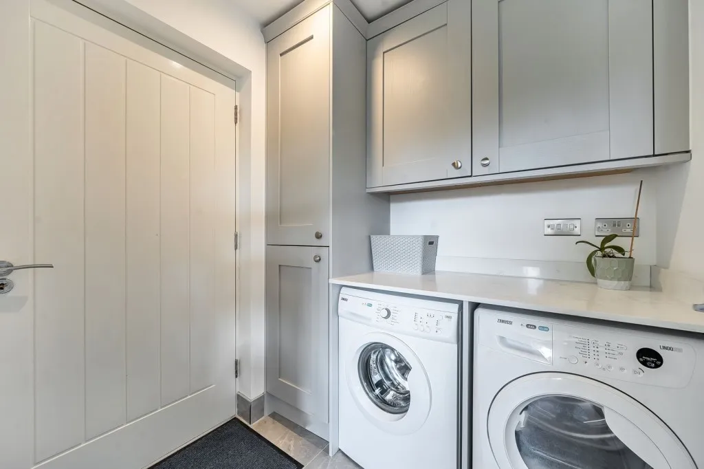 Clifton Central, SG17, photo 11