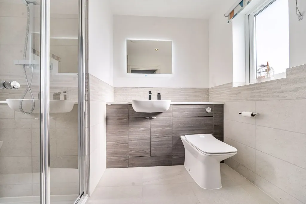 Clifton Central, SG17, photo 17