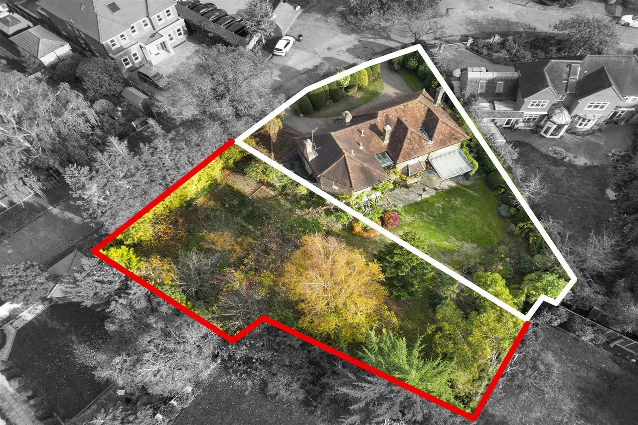 Highfield Drive, Ickenham, photo 4