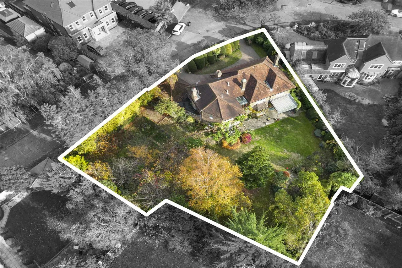 Highfield Drive, Ickenham, photo 38