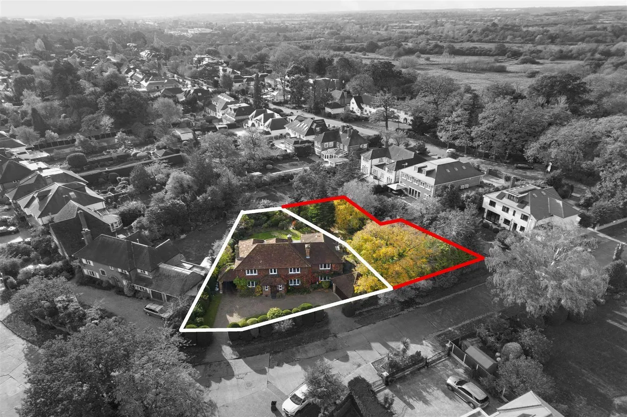 Highfield Drive, Ickenham, photo 5