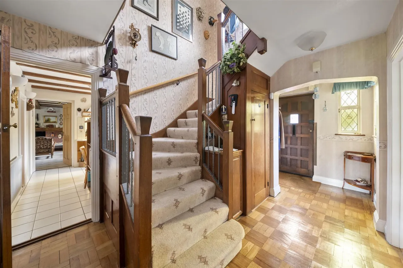 Highfield Drive, Ickenham, photo 21
