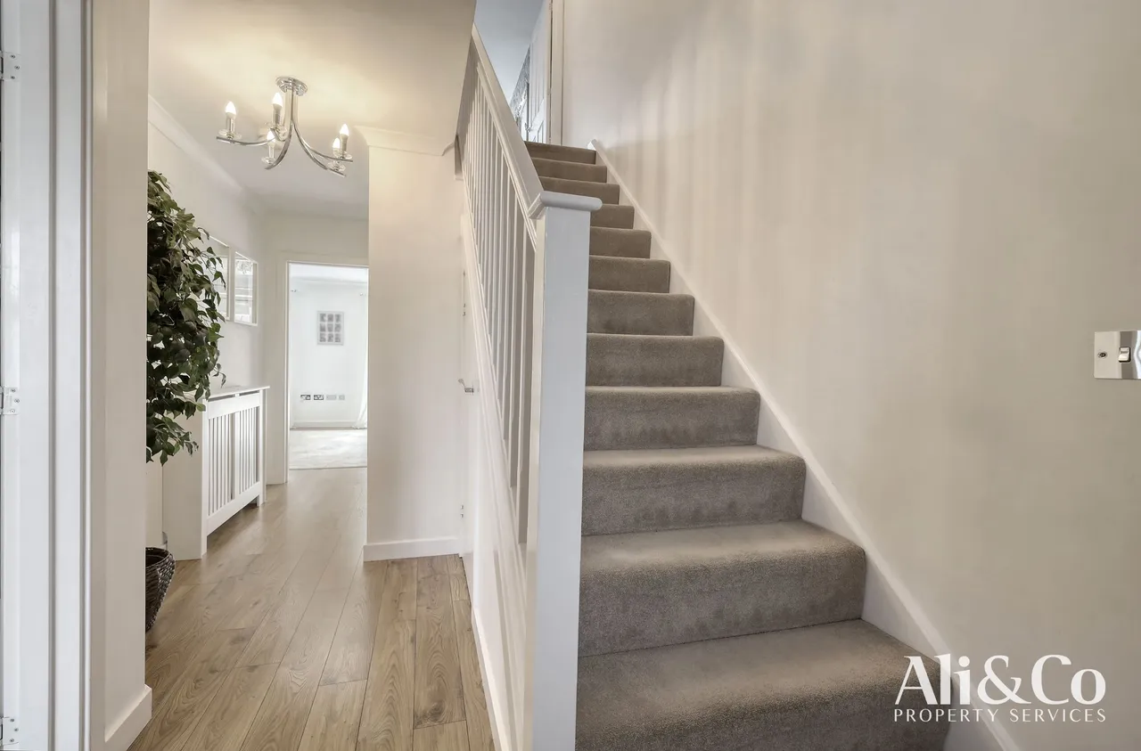 Woodside Close, Grays, Essex, RM16 2DN, photo 9
