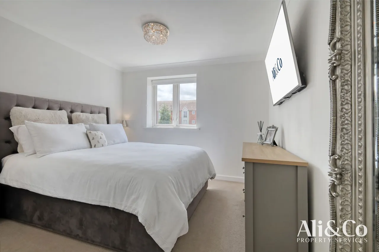 Woodside Close, Grays, Essex, RM16 2DN, photo 15