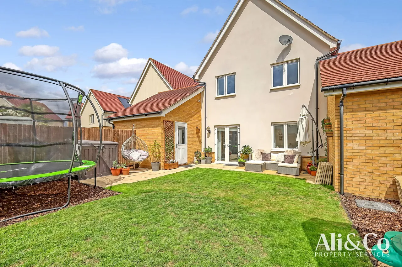 Woodside Close, Grays, Essex, RM16 2DN, photo 20