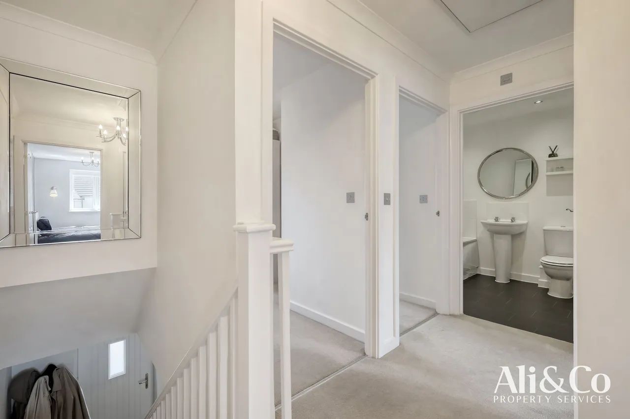 Woodside Close, Grays, Essex, RM16 2DN, photo 13