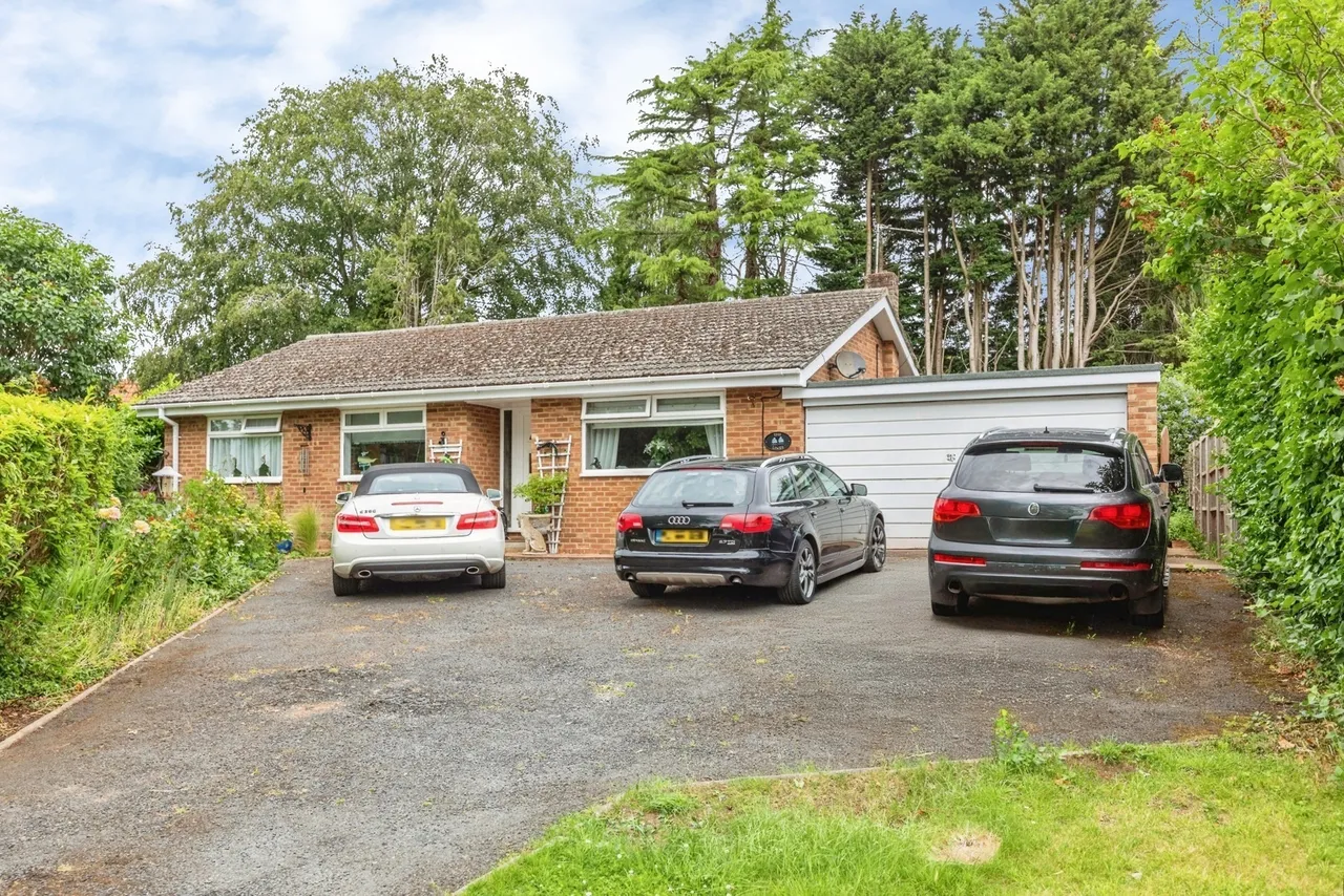 3 bed house for sale — Quinton Road, NORTHAMPTON, Northamptonshire, NN4