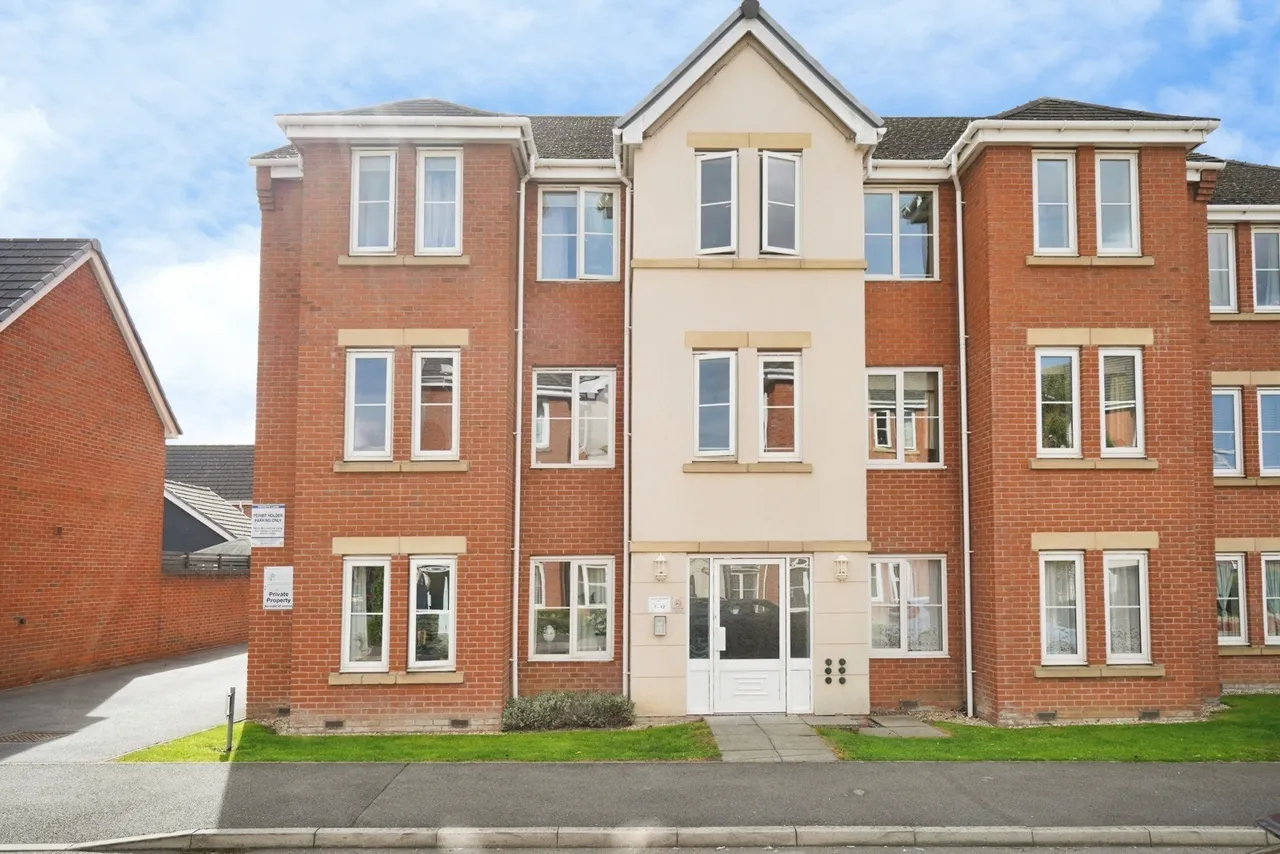 2 bed flat for sale, Adam Morris Way, Coalville, LE67