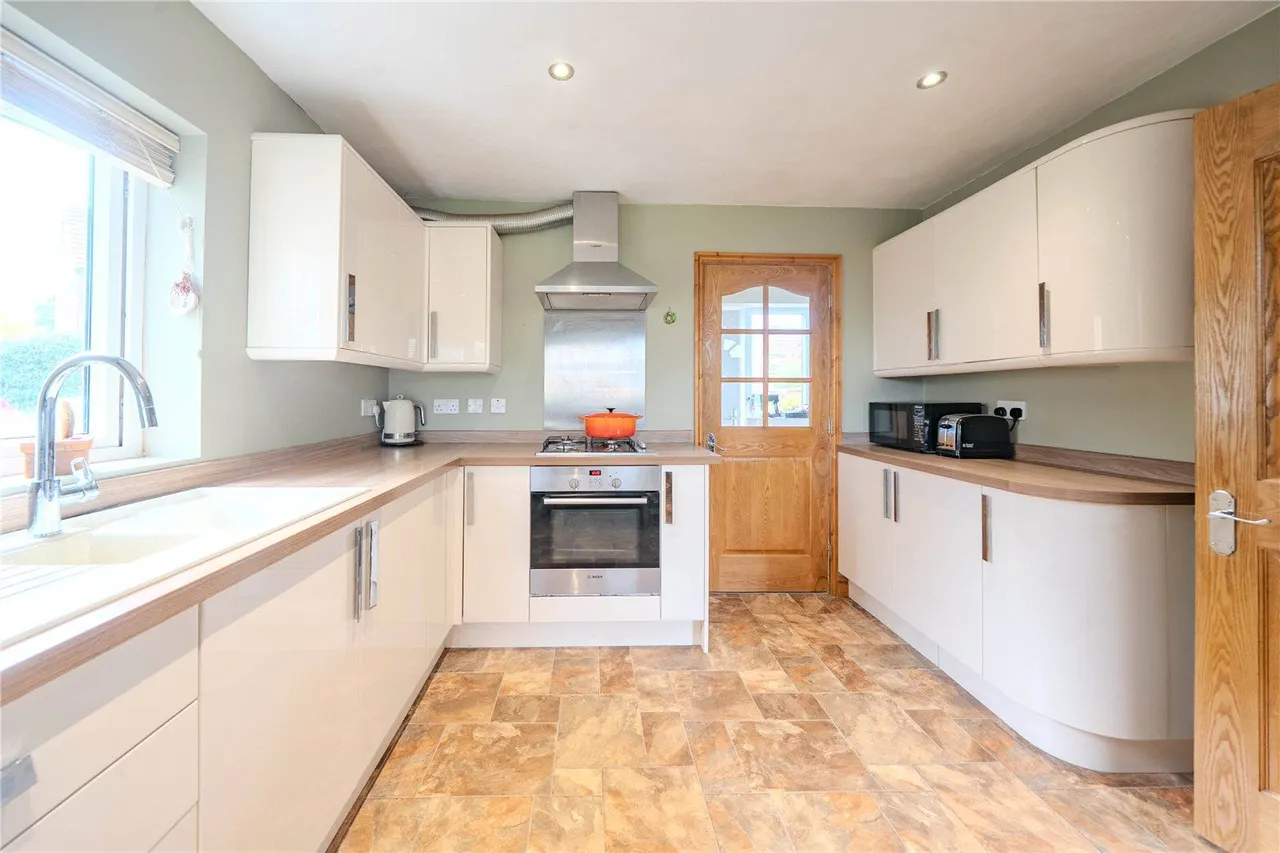 Ellerker Road, Thorner, LS14, photo 2