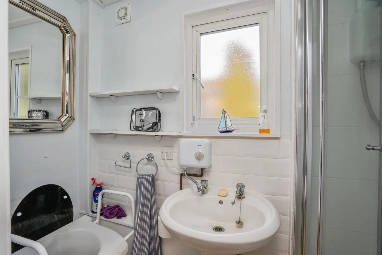 Lion Road, Bognor Regis, PO21, photo 13