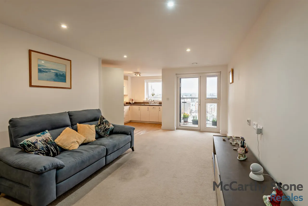 Studio Way, Borehamwood, WD6, photo 2