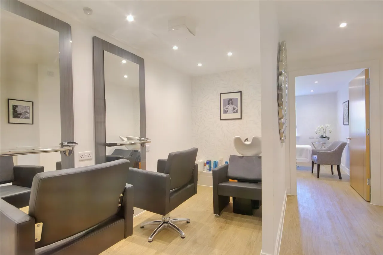 Studio Way, Borehamwood, WD6, photo 9