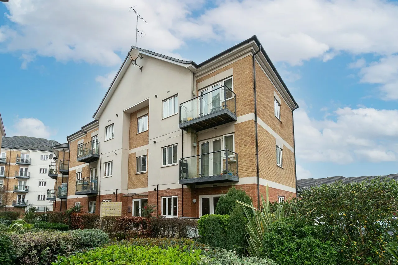 1 bed flat to rent — 6 Oliver Court, Ley Farm Close, Watford